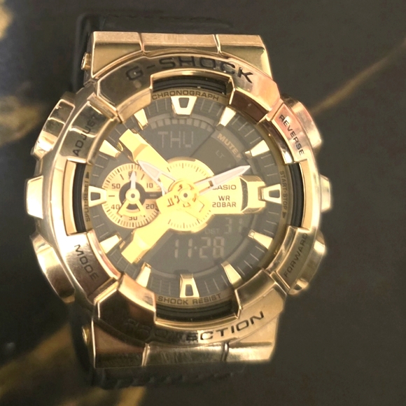 Men's Casio G-Shock Classic Gold-Tone Black Resin Strap Watch with Black and Gol - Picture 2 of 6